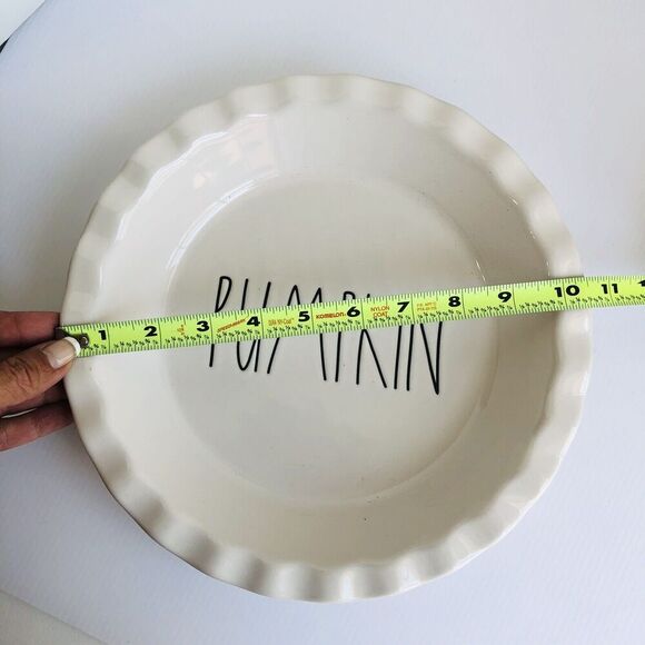 Rae Dunn“PUMPKIN” Pie Plate Fluted Baking Dish - AUTHENTIC - Picture 5 of 6